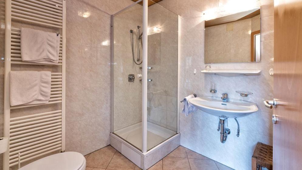 Residence Andrea Lagundo Ngoại thất bức ảnh