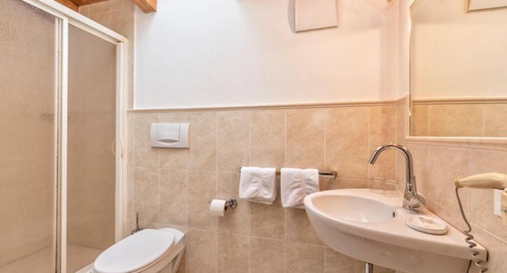 Residence Andrea Lagundo Ngoại thất bức ảnh